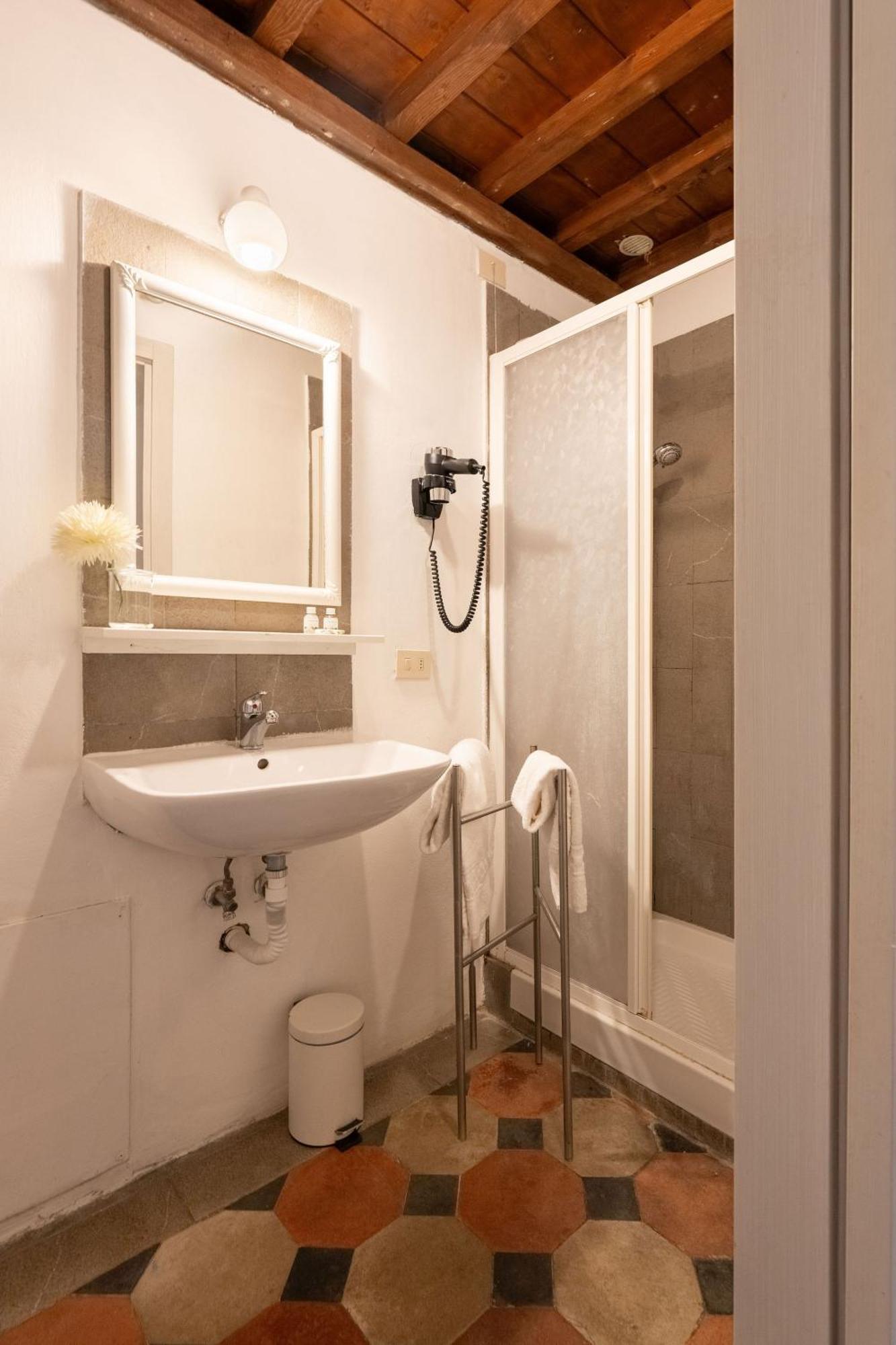 F1 - Santa Croce One Bedroom Apartment For Couples Firenze Kültér fotó