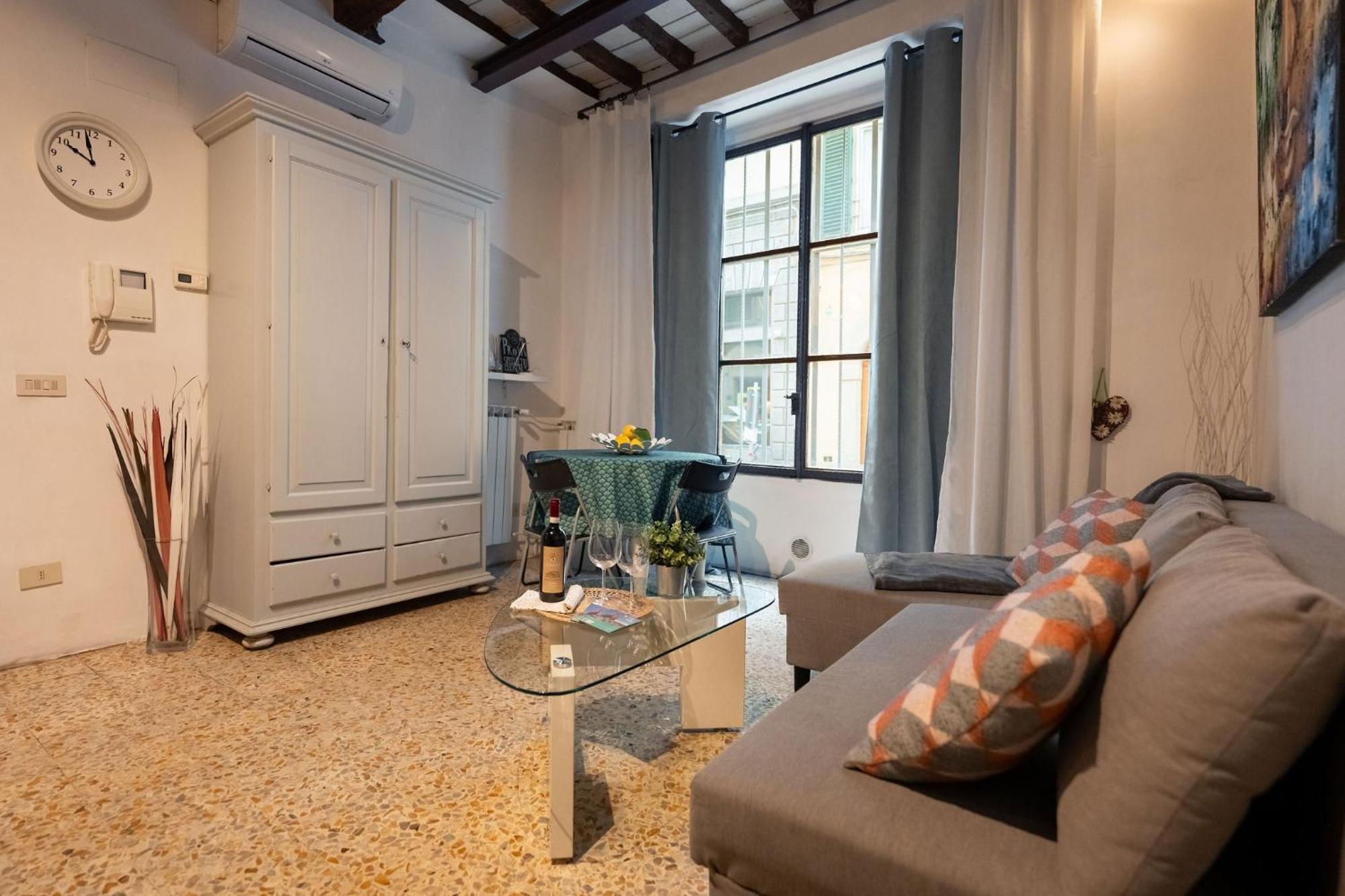 F1 - Santa Croce One Bedroom Apartment For Couples Firenze Kültér fotó