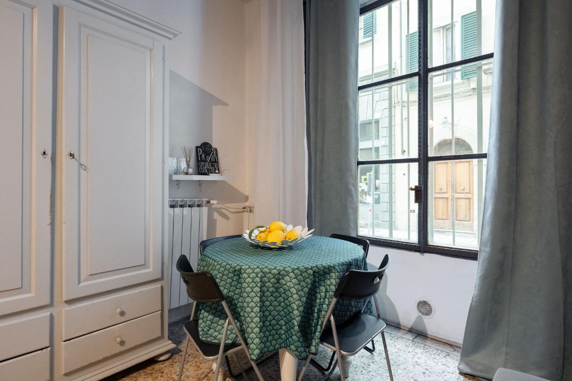 F1 - Santa Croce One Bedroom Apartment For Couples Firenze Kültér fotó